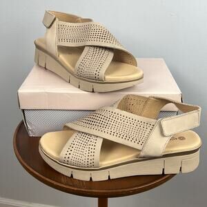 Eric Michael Tracy new in box platform slingback sandal